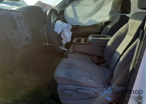 2018 Chevrolet Silverado K2500 Heavy Duty z USA, uszkodzony, nr VIN 1GC1KUEG6JF273891